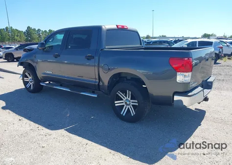 2011 Toyota Tundra Grade 4.6L V8 z USA, uszkodzony, nr VIN 5TFEM5F10BX025644